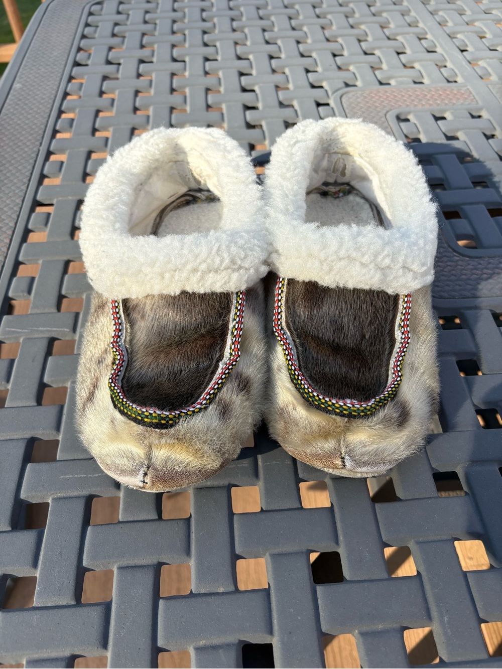 Reindeer Fur Shearling-Lined Slipper Moccasins - White & Brown Finland - Picture 3 of 13